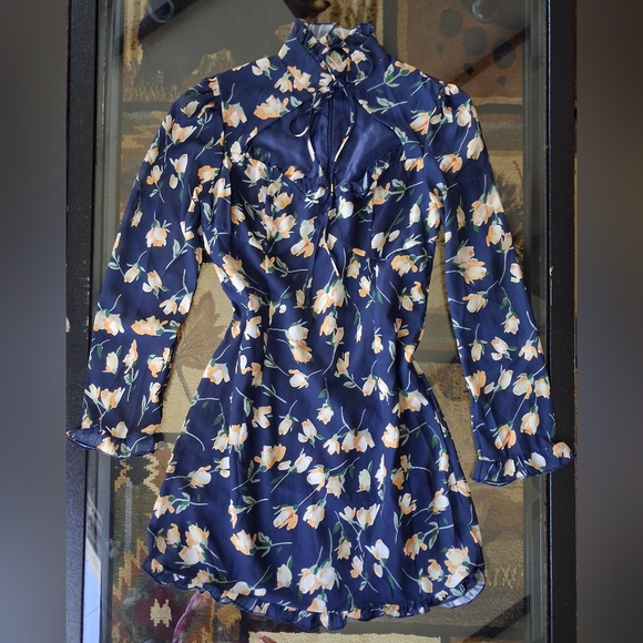 Dresses & Skirts - Floral Sweet heart Neck Long Sleeve Dress Collard